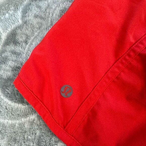 Womens Lululemon Tracker Short III - Picture 4 of 5